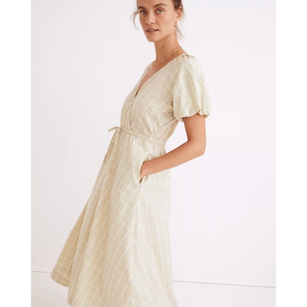 Madewell Plaid Tie-Waist Midi Dress in Green